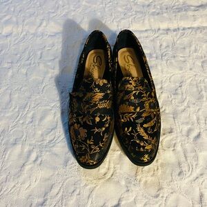 Stacy Adams Black and Gold Floral Loafers